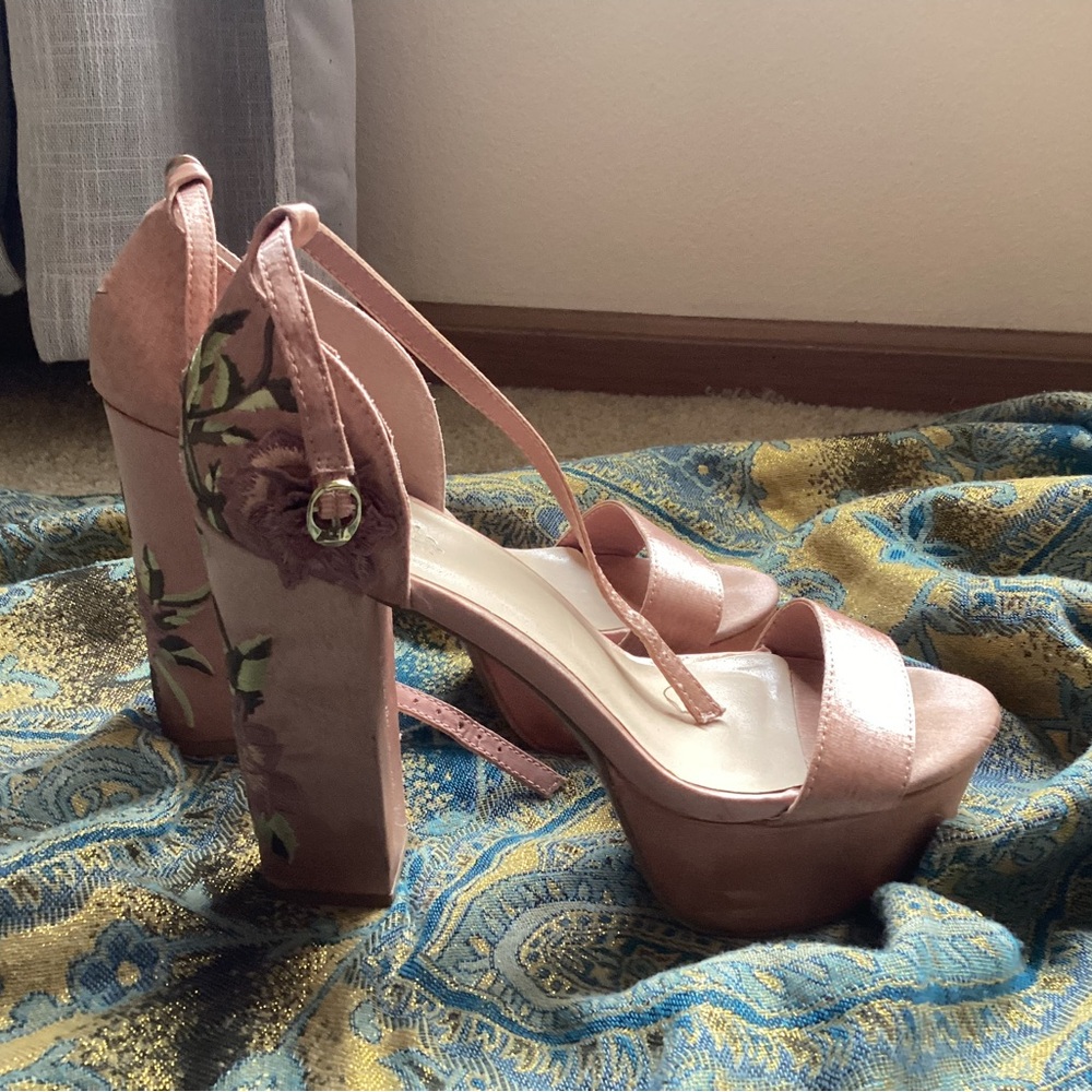 Elegant Pink Floral Platform Heels